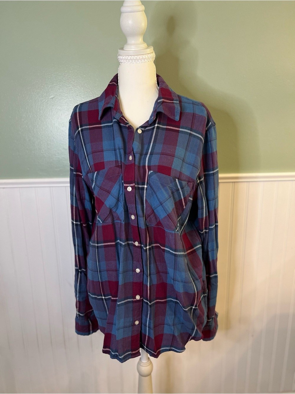New With Tag- Aeropostale Blue & Burgundy Plaid Button-Down Shirt. Size XL